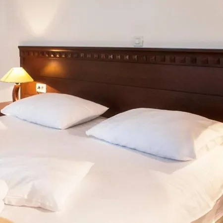 Hotel Katarina 4*