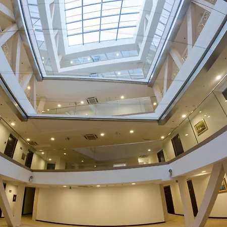 Katarina Hotel 4*